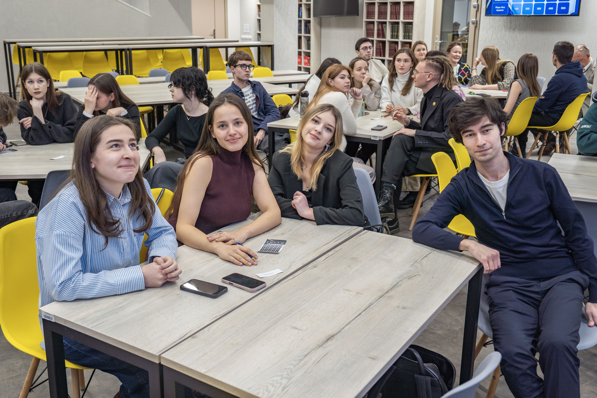 Экономика с нотами творчества: как прошёл День экономиста в ВИЭШ